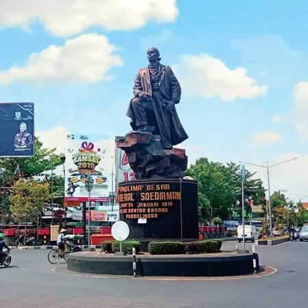Antar Jemput Bandara Bali ke Purbalingga Jawa Tengah dan Carter Mobil
